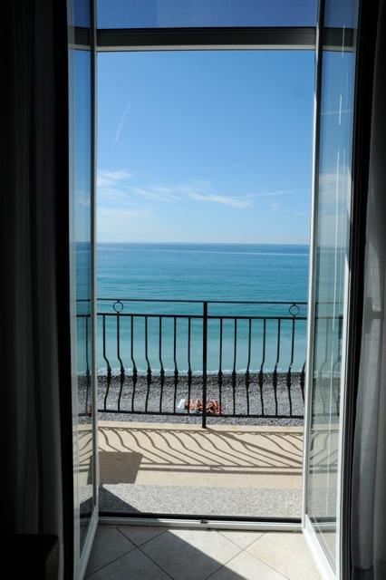 Holiday'S Beach Aparthotel เวนติมิญา ภายนอก รูปภาพ