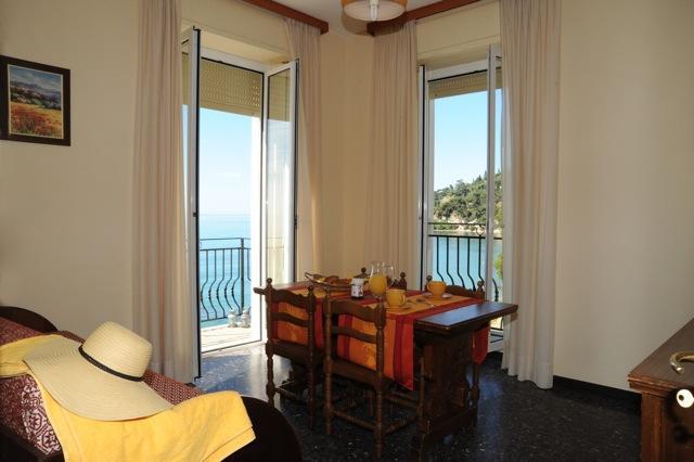 Holiday'S Beach Aparthotel เวนติมิญา ภายนอก รูปภาพ
