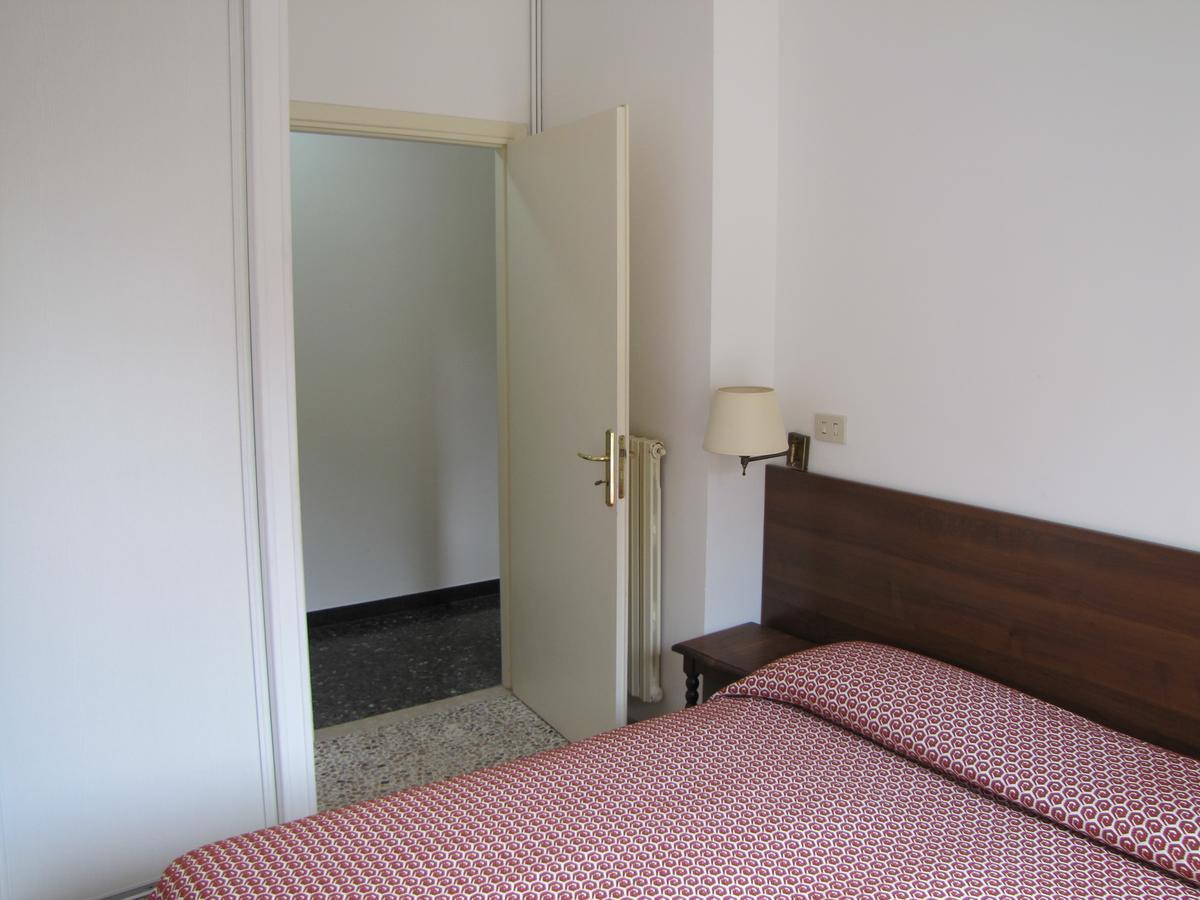 Holiday'S Beach Aparthotel เวนติมิญา ภายนอก รูปภาพ